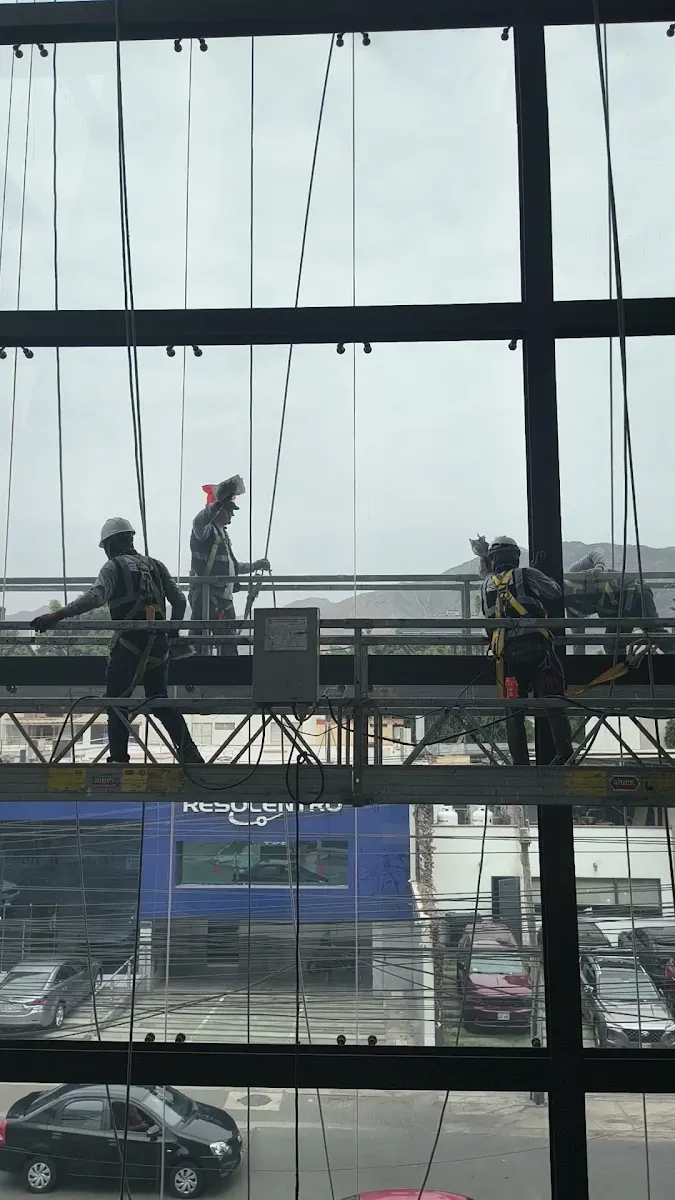 Andamios Colgantes Eléctricos Normados por Prodiseño Perú - imagen 2