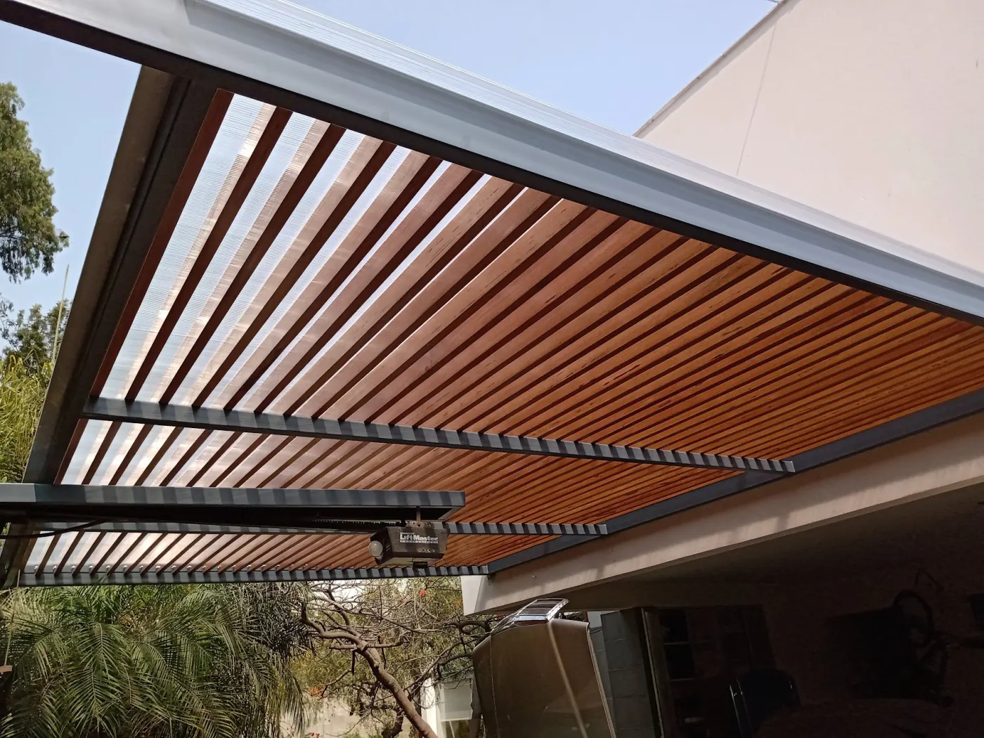 Pérgola Sol y Sombra Contemporánea